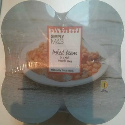 Baked beans in a rich tomato sauce