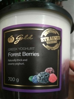 Greek yoghurt forest berries